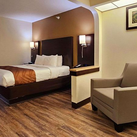 Quality Inn & Suites Near St Louis And I-255 Cahokia Exterior foto