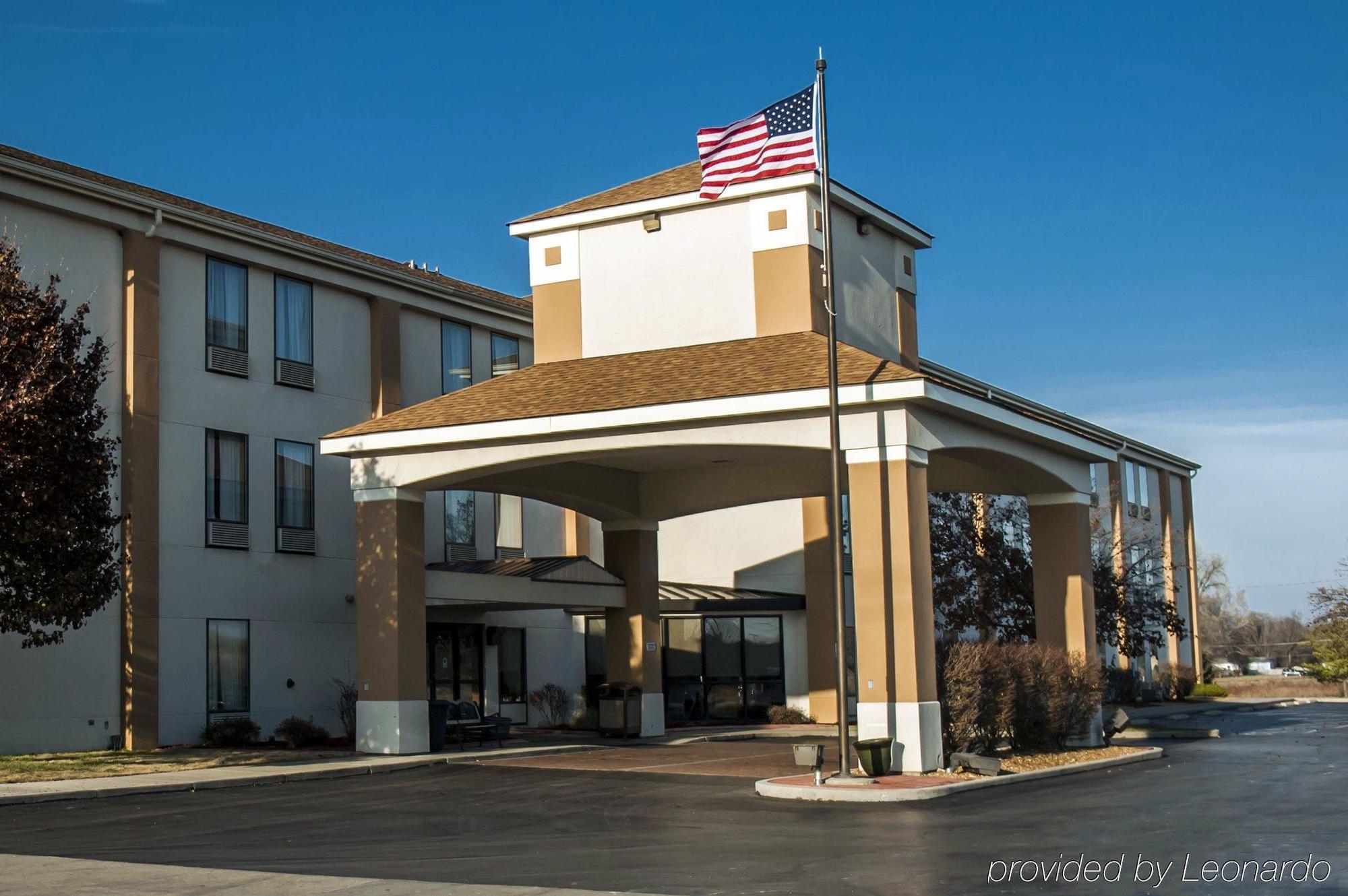 Quality Inn & Suites Near St Louis And I-255 Cahokia Exterior foto