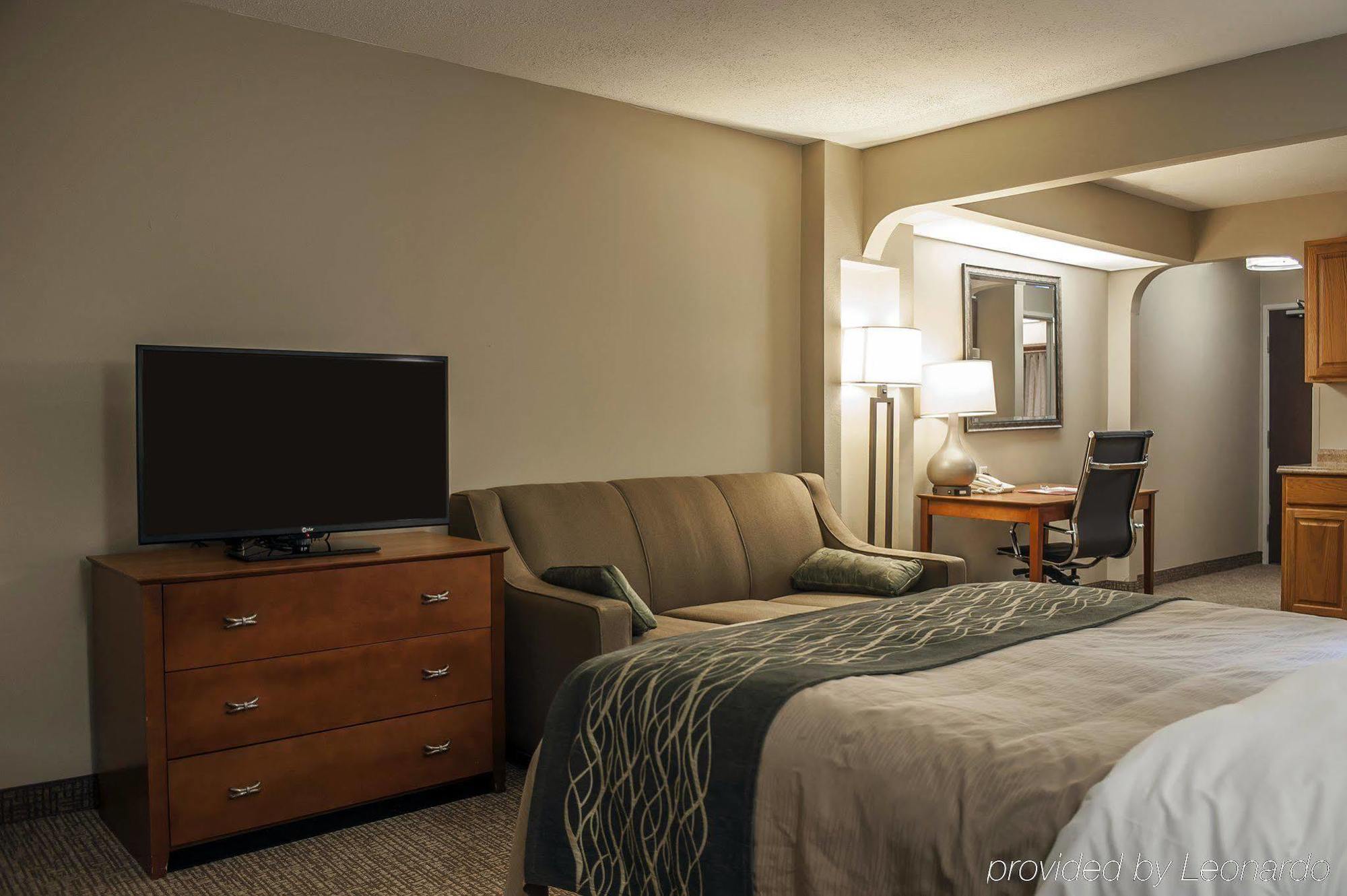 Quality Inn & Suites Near St Louis And I-255 Cahokia Exterior foto